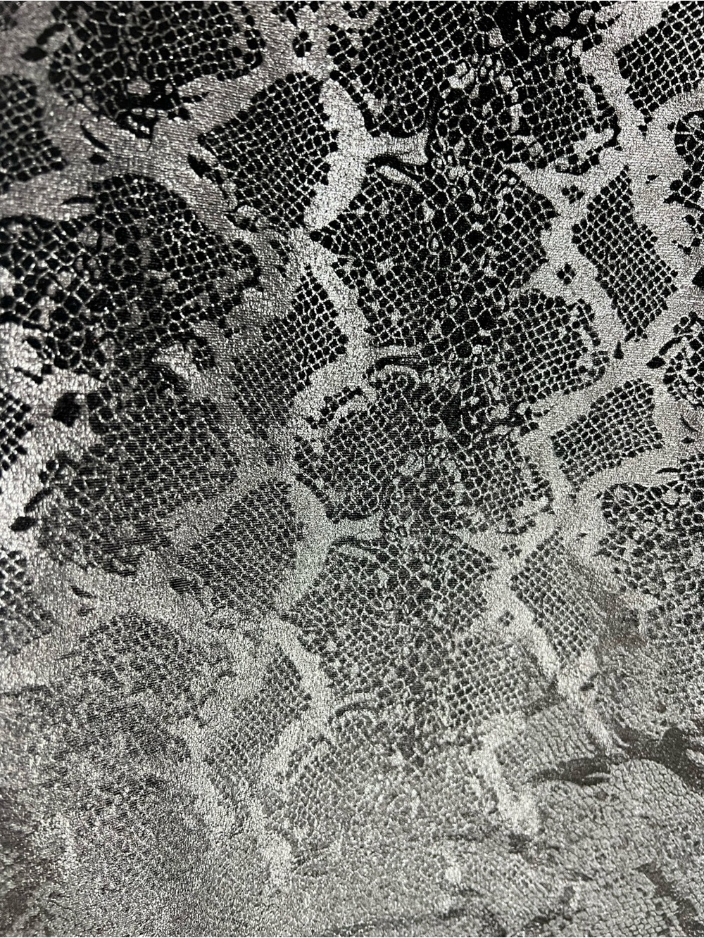 Torrid Snakeskin Print Velvet High Neck Tee Short Sleeve Size 2X - Picture 4 of 8